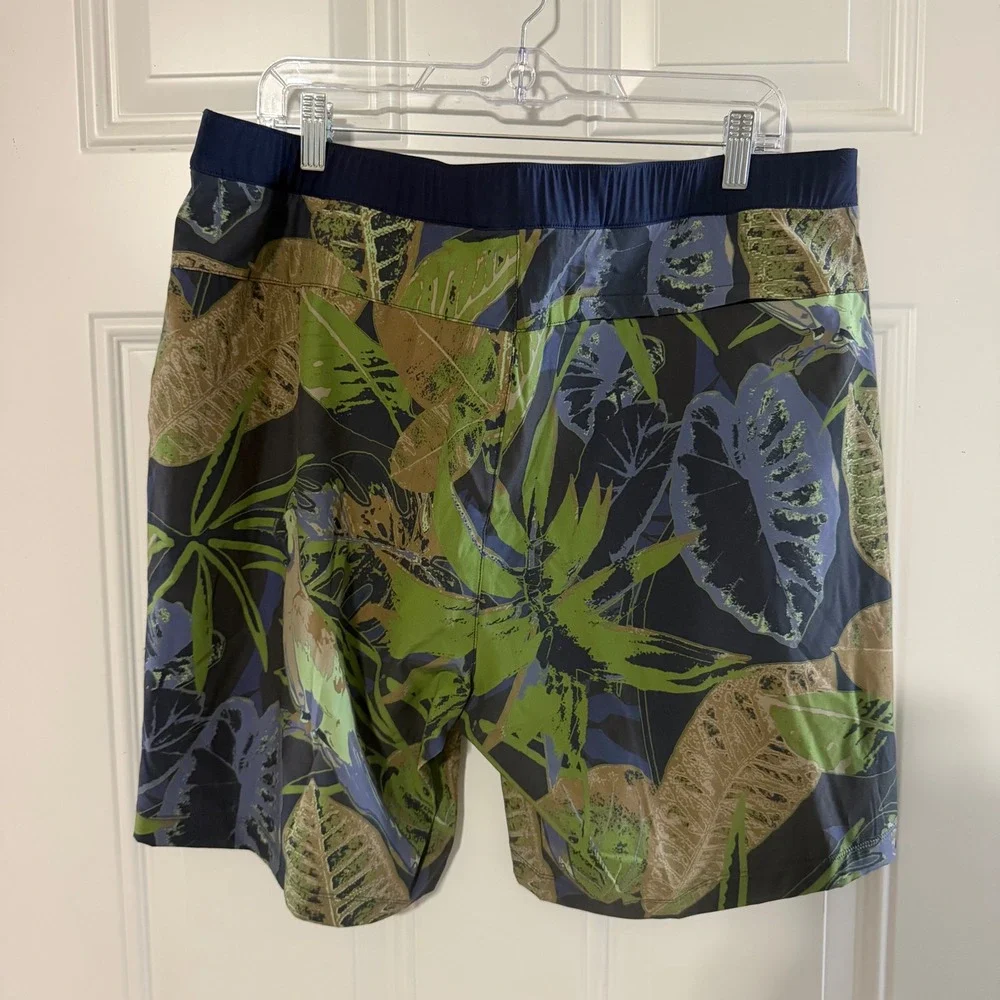Rhone Barrier Swim Short XL Tropical Floral Green Blue 6 Inch Inseam 101560-961